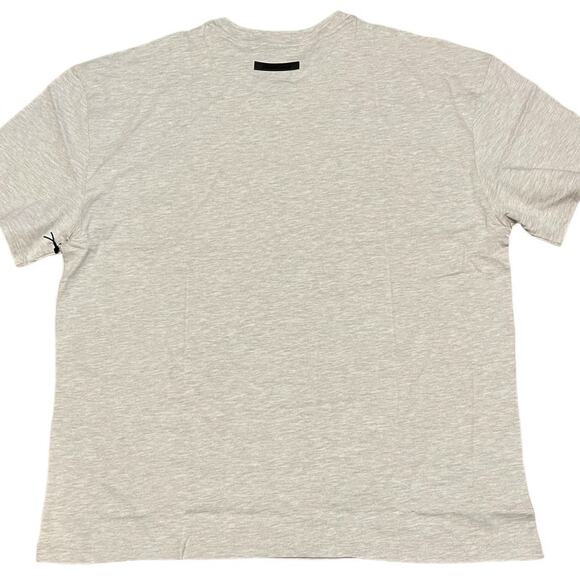 Fear of God Essentials Short Sleeve T-Shirt in Oatmeal Size XL NWT - Picture 2 of 8